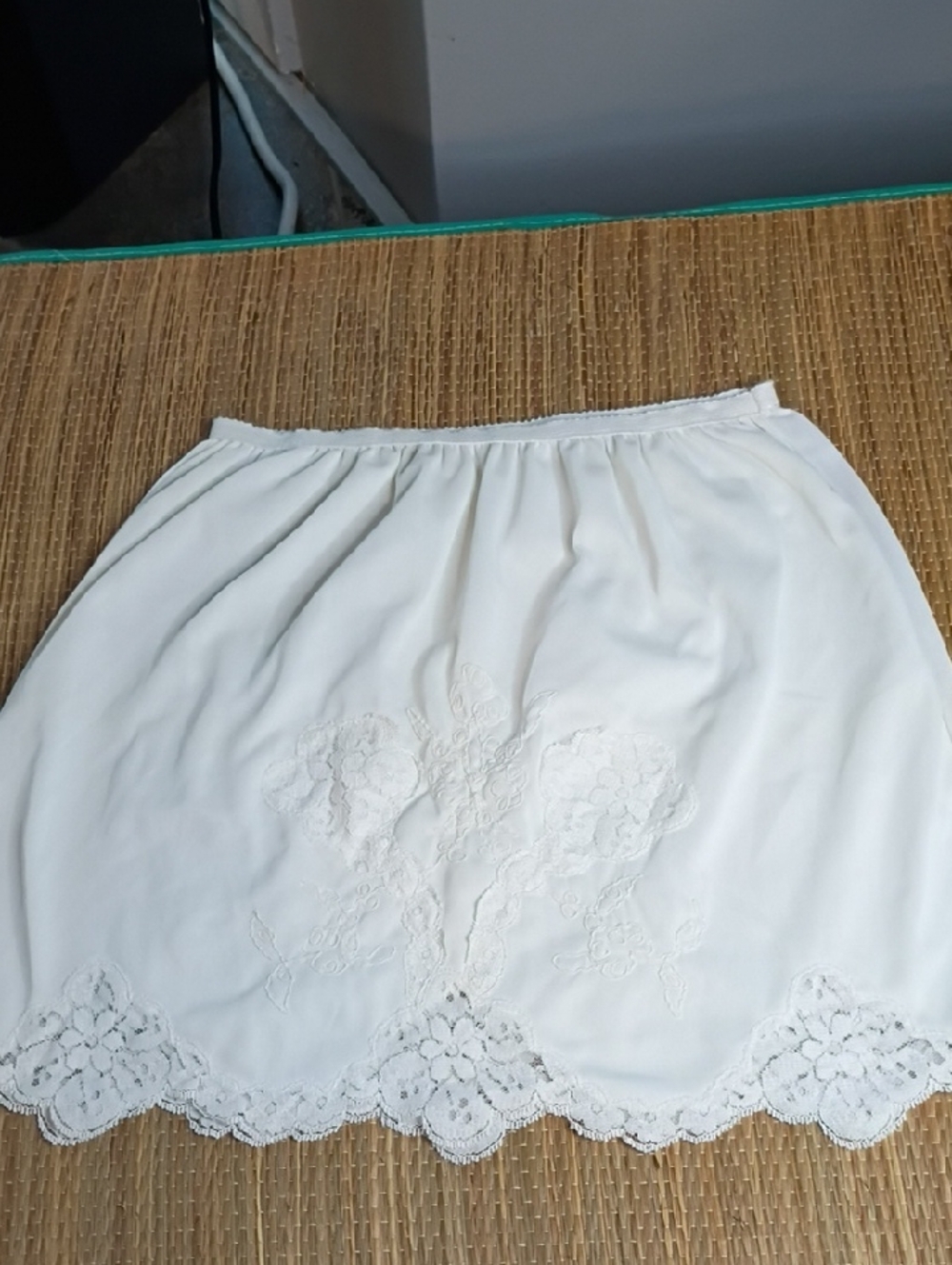 Vintage Mini Half Slip By Carolina Sleepwear - Picture 2 of 9